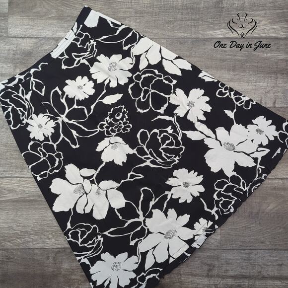 Talbots A Line Skirt Size 8 - Picture 5 of 5